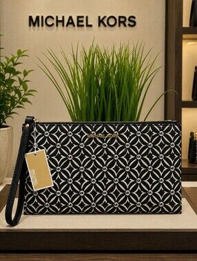 Michael Kors Jet Set Black & Cream Geometric Logo Clutch Large Wristlet Bag